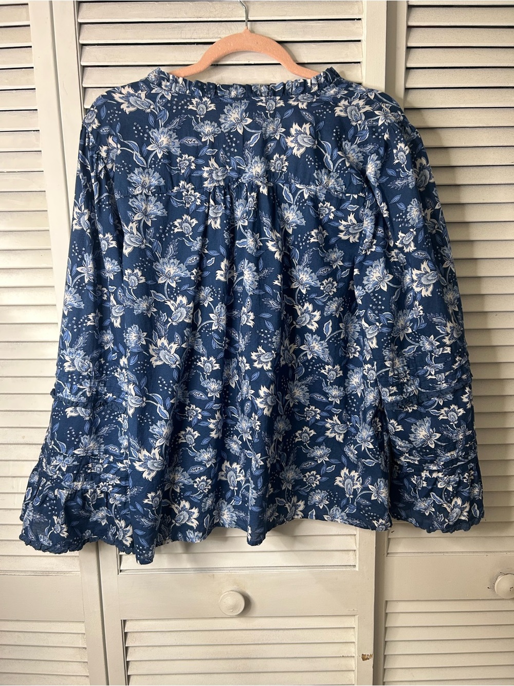Loft Blue Floral Peasant Blouse Size XL - Picture 2 of 2